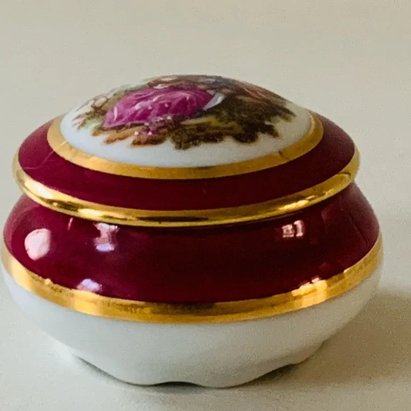 Limoges Porcelane France trinket box
